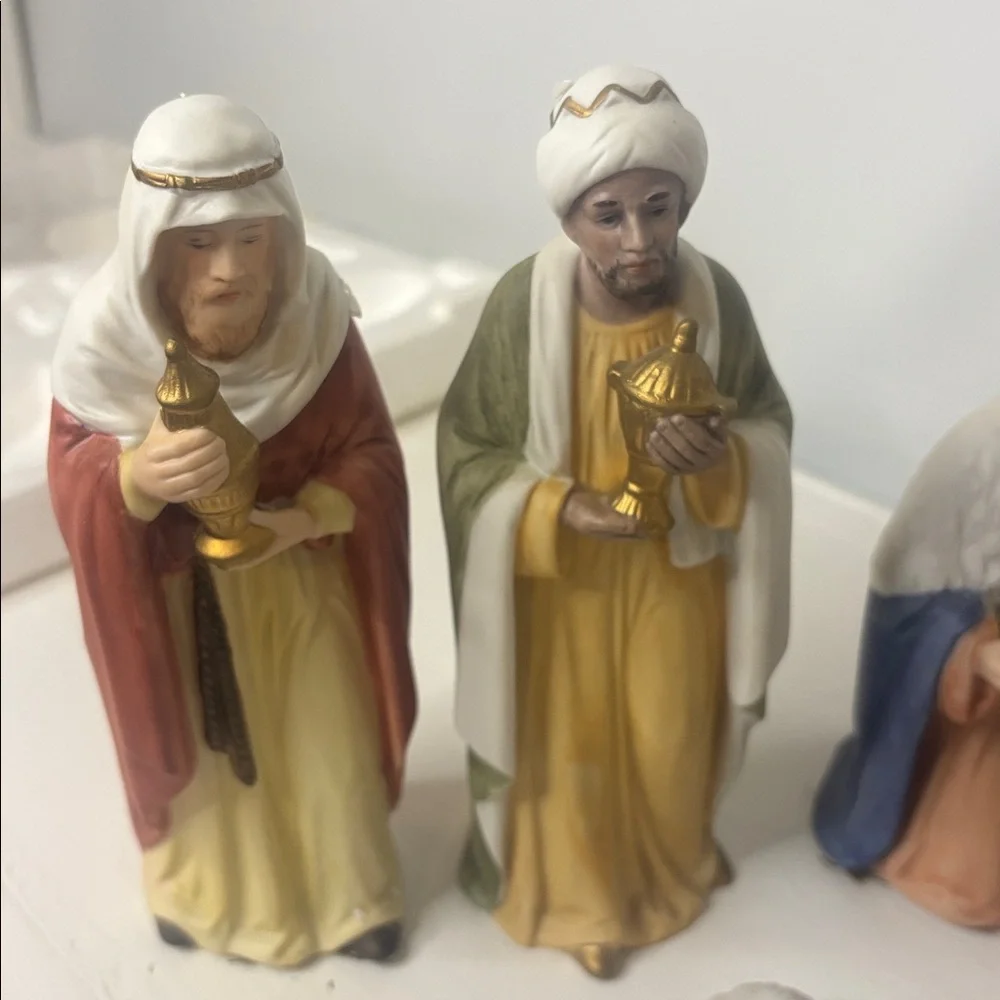 Vintage Home Interiors Nativity Scene Figurine Set - Picture 6 of 8